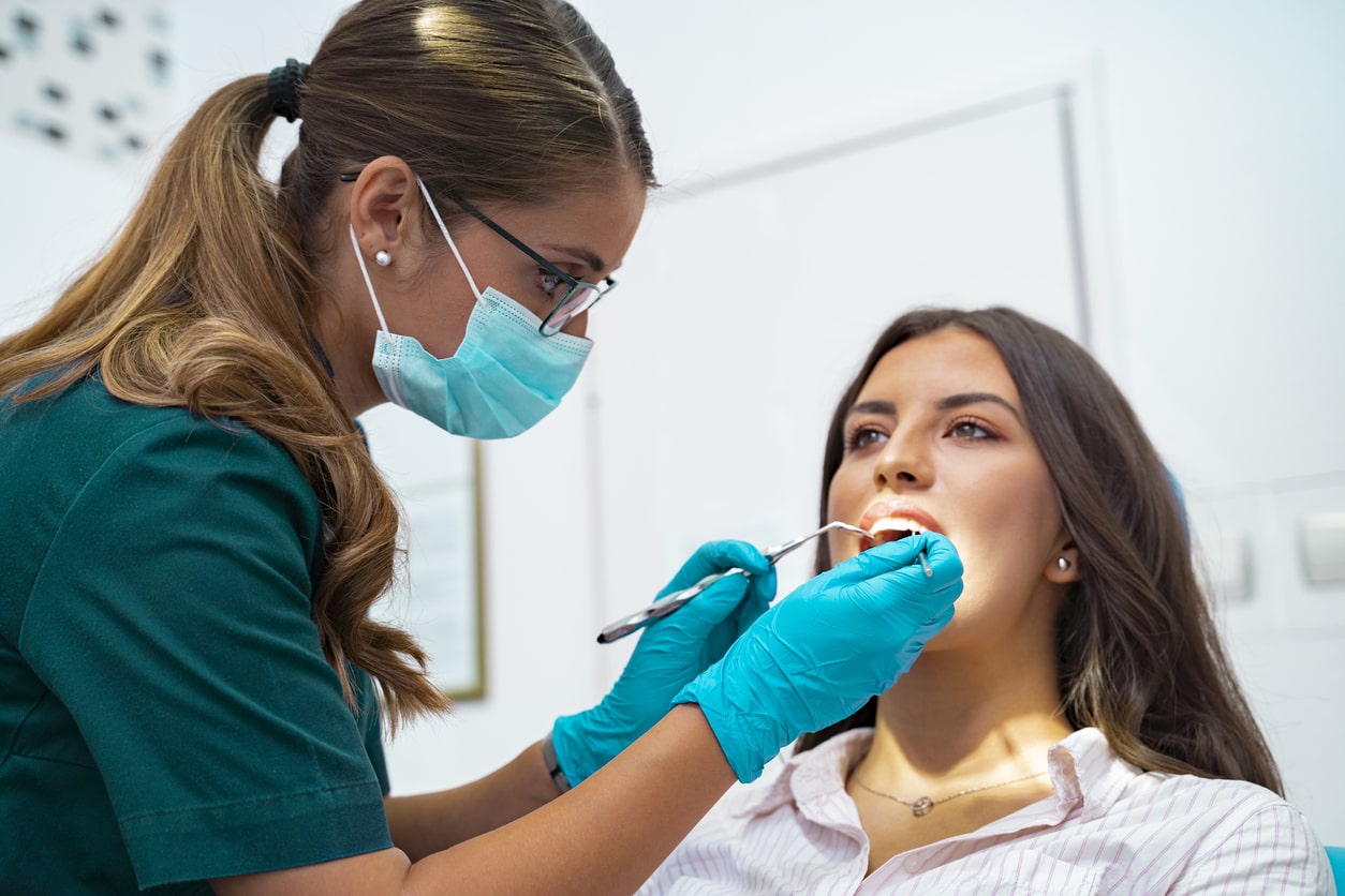 Salo Salo - Dental Exam Room